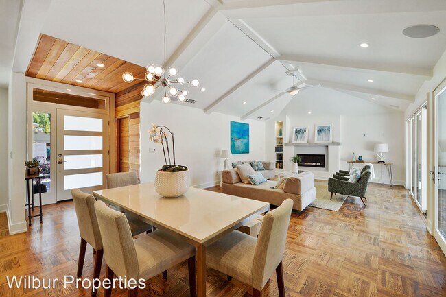 Foto del edificio - 3 br, 2 bath House - 153 Lois Lane