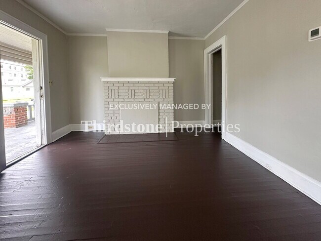 Foto del edificio - 3048 Hunt St