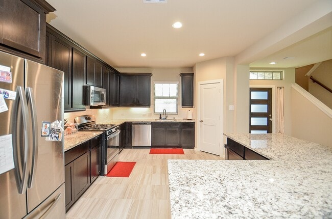 Building Photo - 6807 Vista Ledge Dr