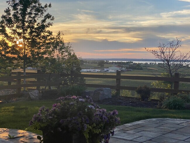 Foto del edificio - 9412 Joyce Way