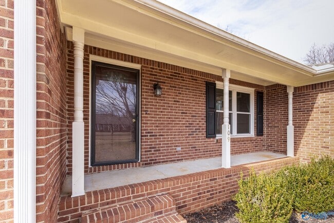 Building Photo - 109 Perriwinkle St