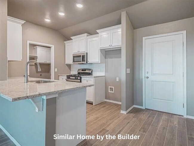 Building Photo - 1630 Highland Loop