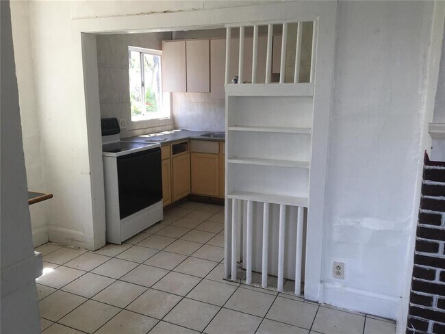 Foto del edificio - 124 Daytona Ave