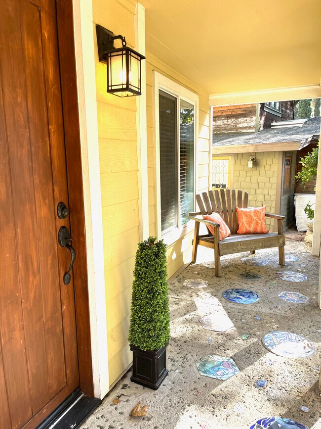 Porches en el frente - 618 Woodland Dr