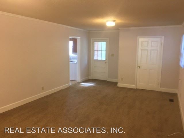 Building Photo - 4 br, 2.5 bath House - 2323 Cardinal Drive