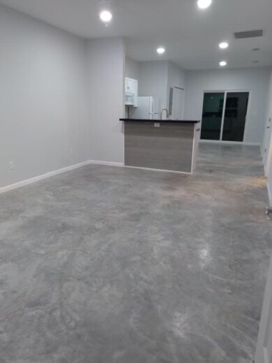 Foto del edificio - 3627 Tanner Ln