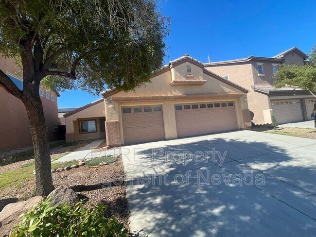 Building Photo - 3909 Royal Stone Ct