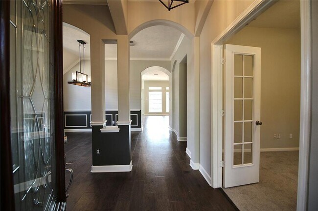 Building Photo - 23911 Clover Trl