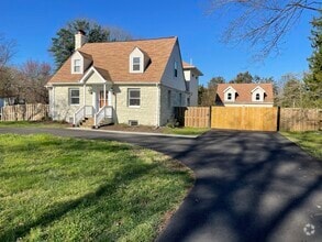Building Photo - 4508 Brookside Dr