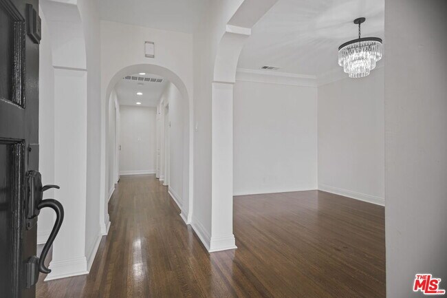 Foto del edificio - 1148 S Stanley Ave