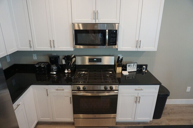 Foto del edificio - 719 E Ryder Pk Ln