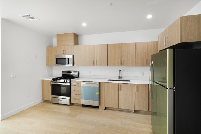 Building Photo - 11814 Aviation Blvd