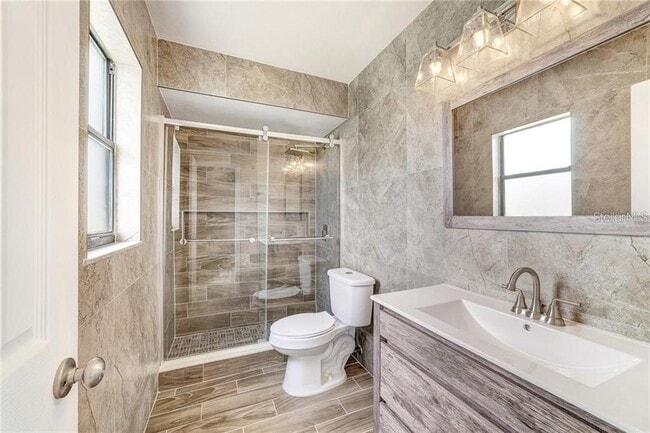 Building Photo - 612 Estrada Ln