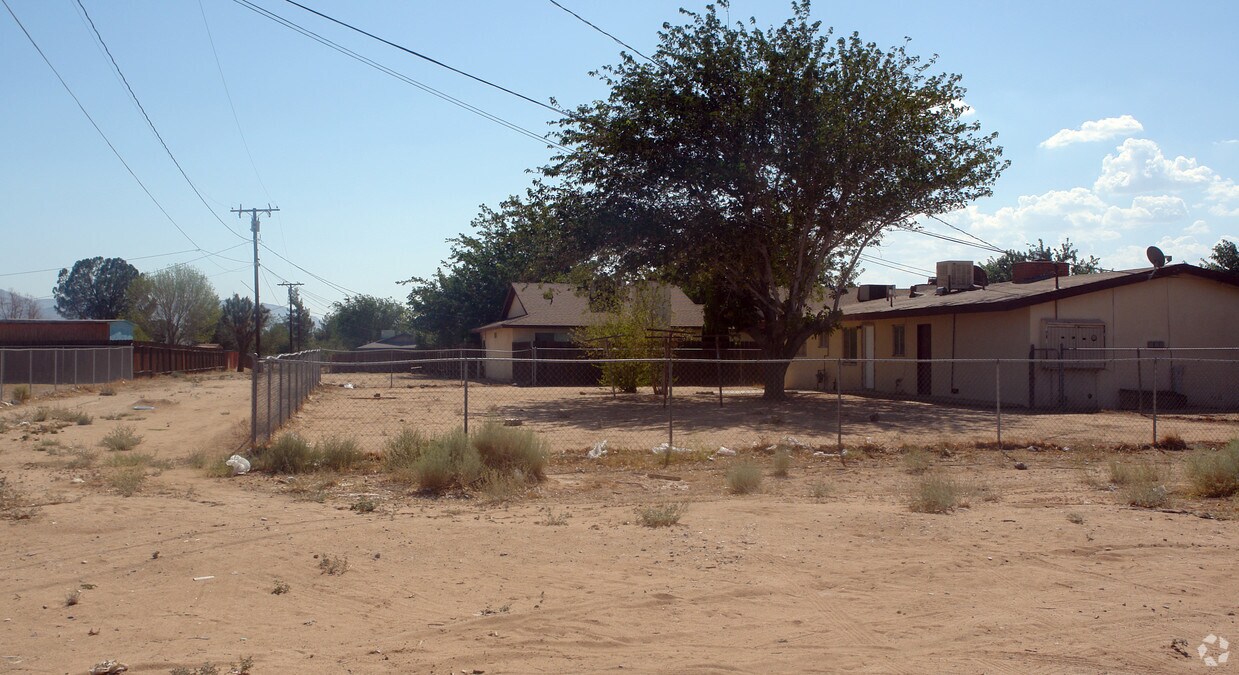 Foto del edificio - 21210 Multnomah Rd