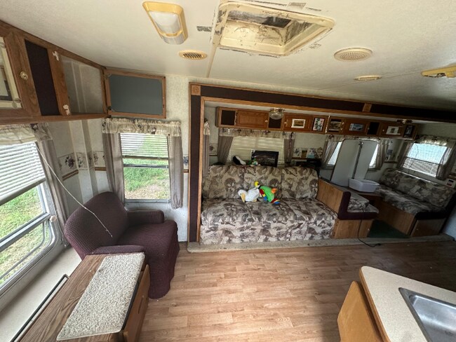 Foto del edificio - 613 N Eye St