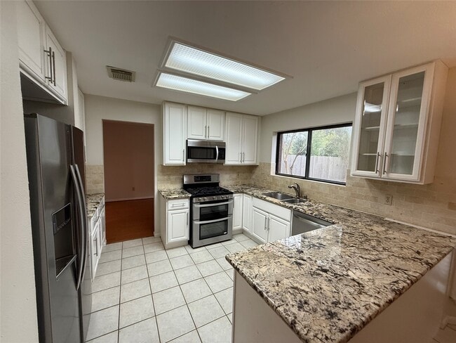 Foto del edificio - 6810 Redwood Falls Dr