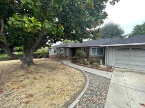Building Photo - 4757 Eggers Dr