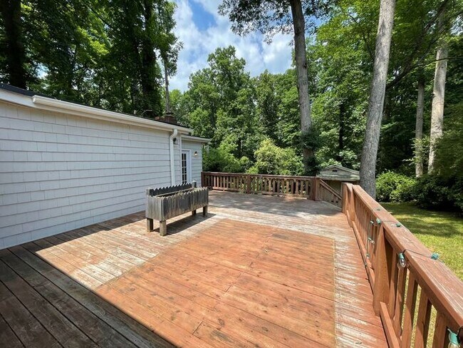 Foto del edificio - Amazing 3BR/3BA Ranch with Basement on Woo...