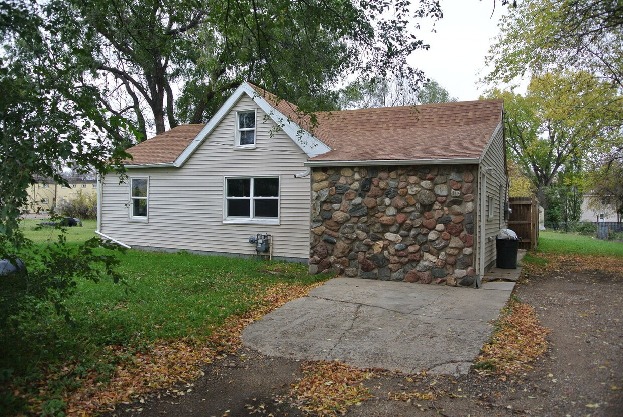 Primary Photo - House- NW