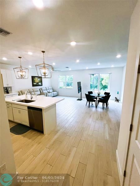 Building Photo - 216 Preserve Trl S