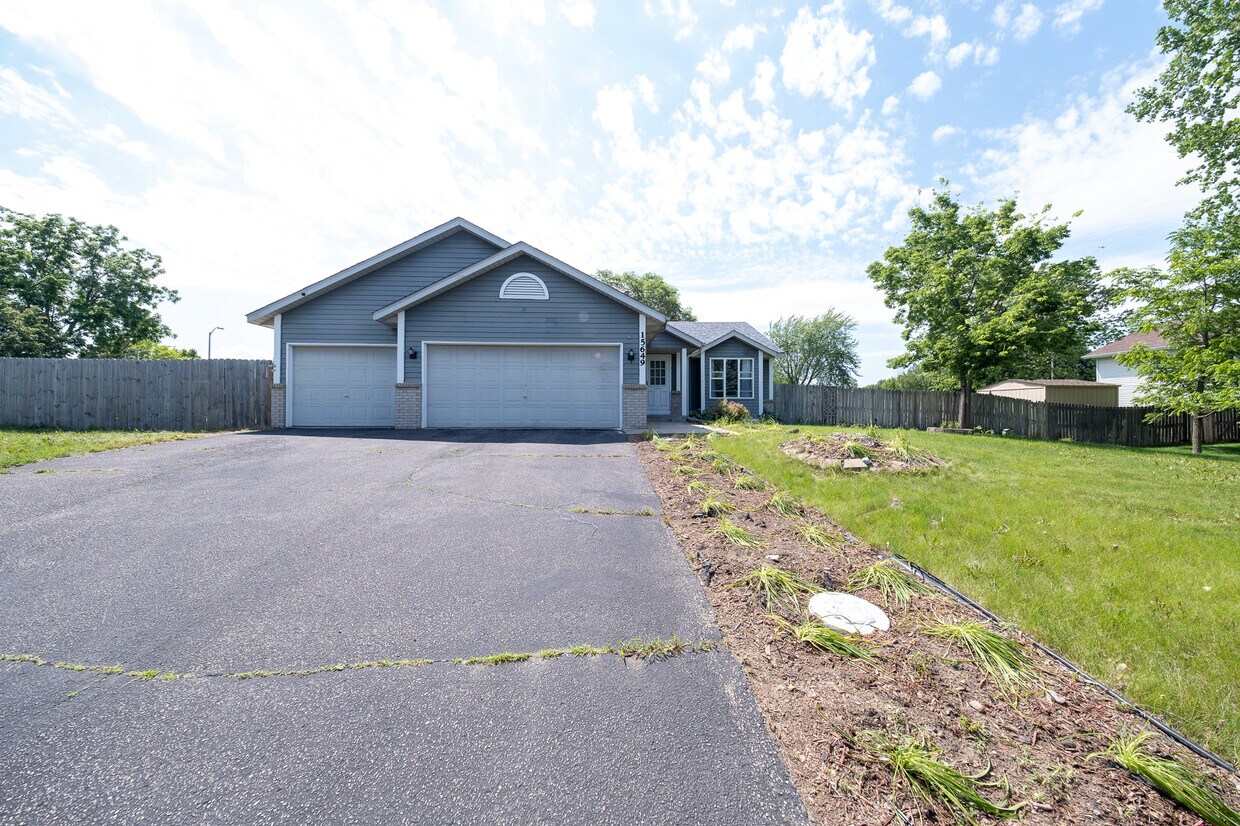 Primary Photo - 15649 Crestone Path