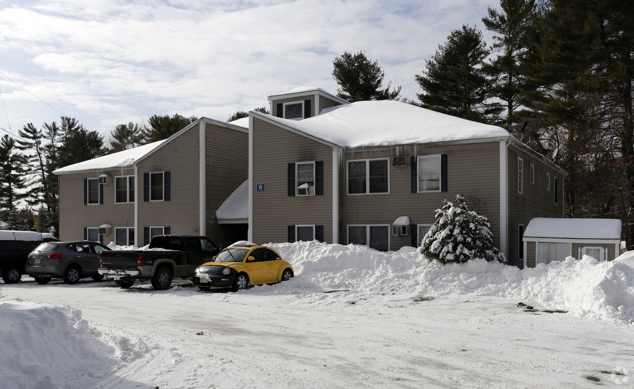 Building Photo - The Village at North River