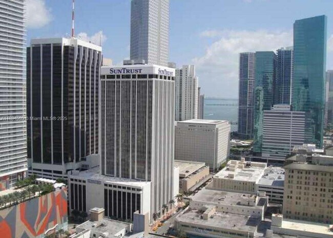 Foto del edificio - 133 NE 2nd Ave