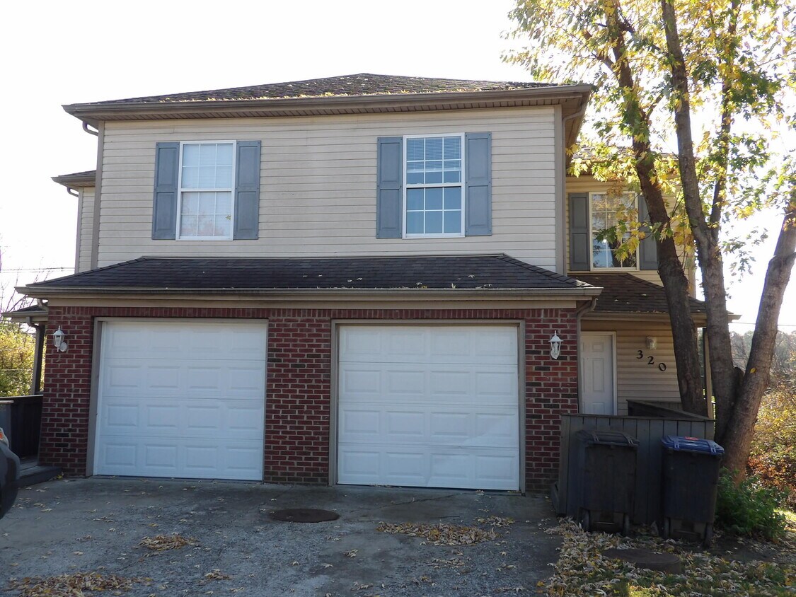 318, 320 Bypass Plaza Dr, Frankfort, KY 40601 Townhome Rentals in