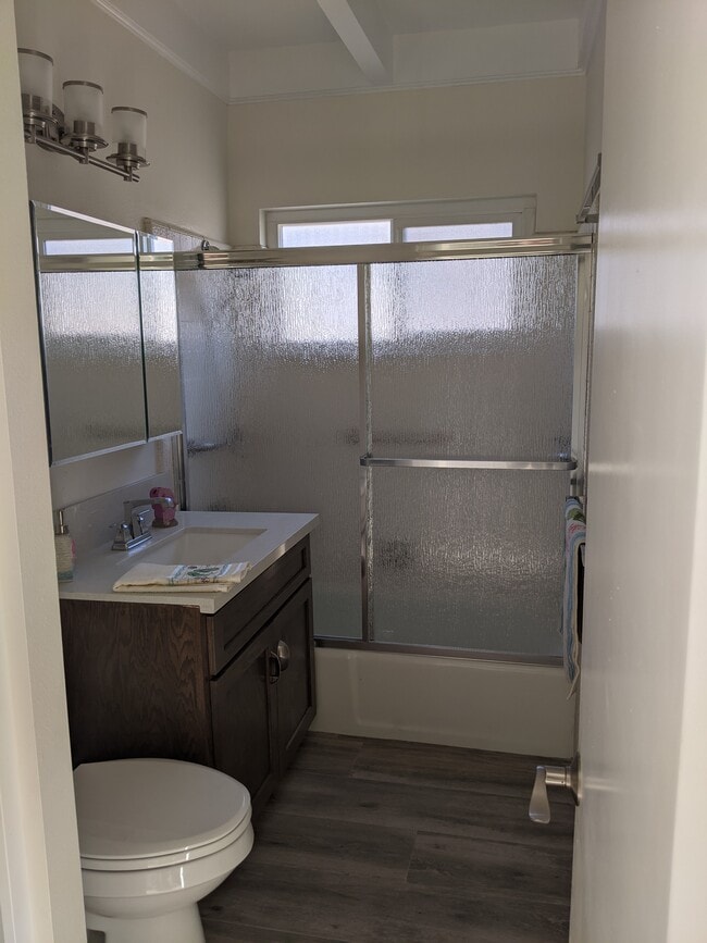 Front bathroom. - 6949 Trolleyway