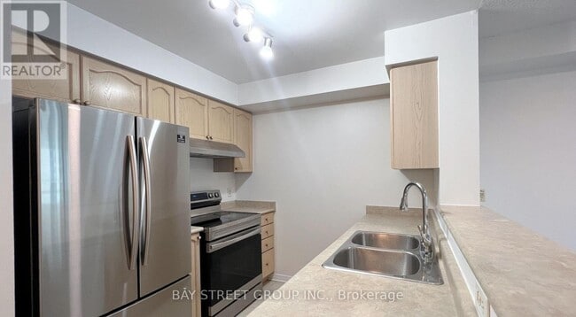 Building Photo - 1701-1726 OLIVE Ave