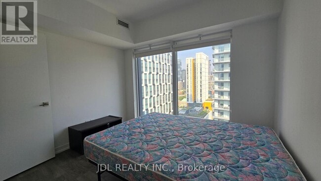 Building Photo - 82-2882 Dalhousie St
