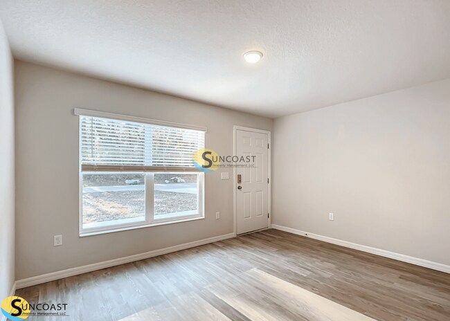 Foto del edificio - 9032 N Travis Dr