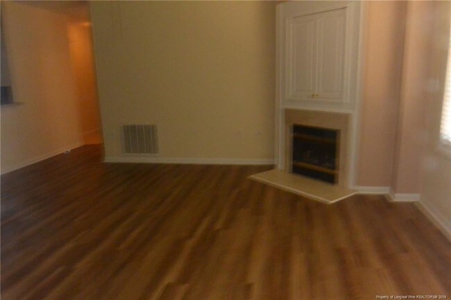Foto del edificio - 656 Brandermill Rd