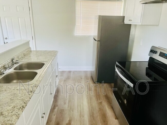 Foto del edificio - 6994 Miss Muffet Ln S