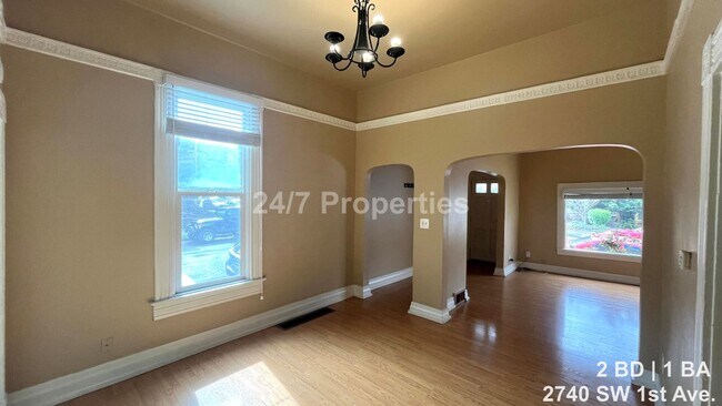 Foto del edificio - Classic 2 BD | 1 BA Home Near OHSU!
