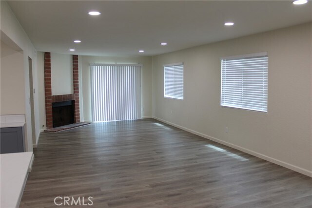 Building Photo - 2104 W Forest Ln
