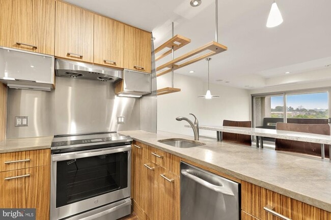 Building Photo - 2501 M St NW