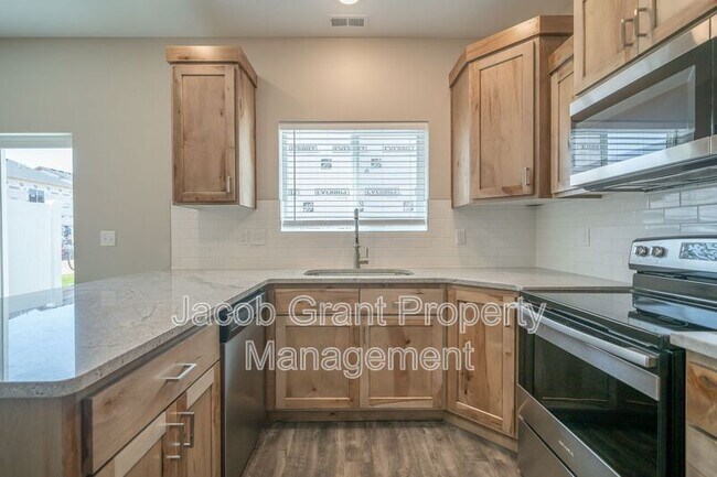 Foto del edificio - 1923 Jennie Lee Dr