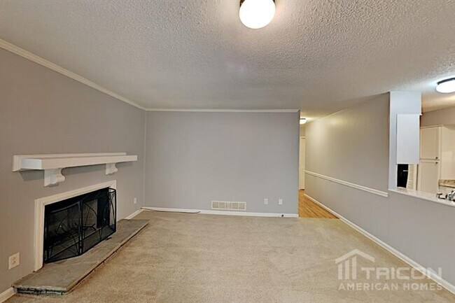 Building Photo - 2439 Northbrook Rd