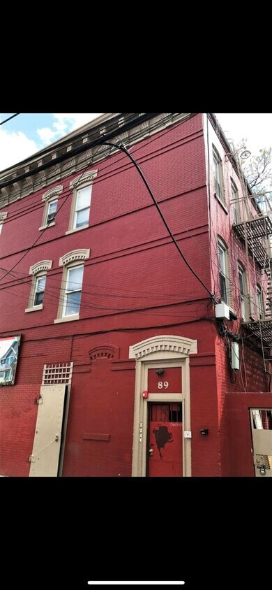Primary Photo - 89 Belmont Ave