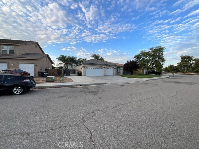 Building Photo - 1038 Sagecrest Dr