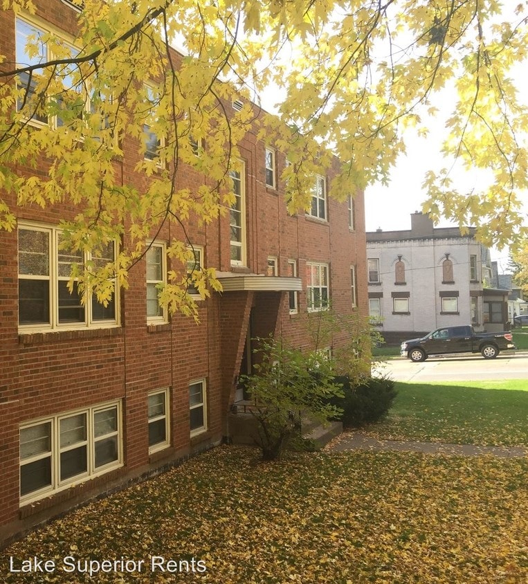 Primary Photo - 2102 Jefferson St