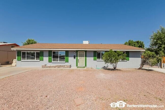 Building Photo - View today 4 bed/2 bath