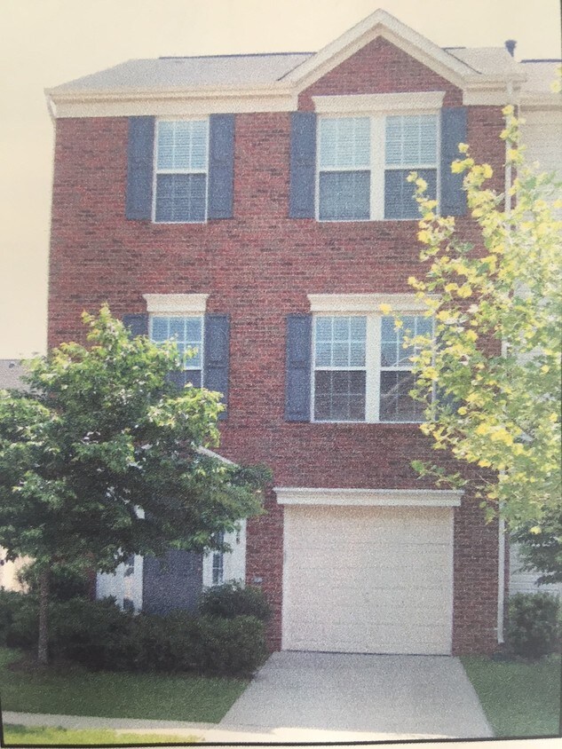 Building Photo - 26126 Lands End Dr