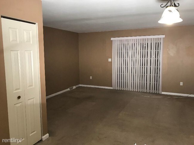 Building Photo - 2 br, 1.5 bath Townhome - 88 Tia Circle