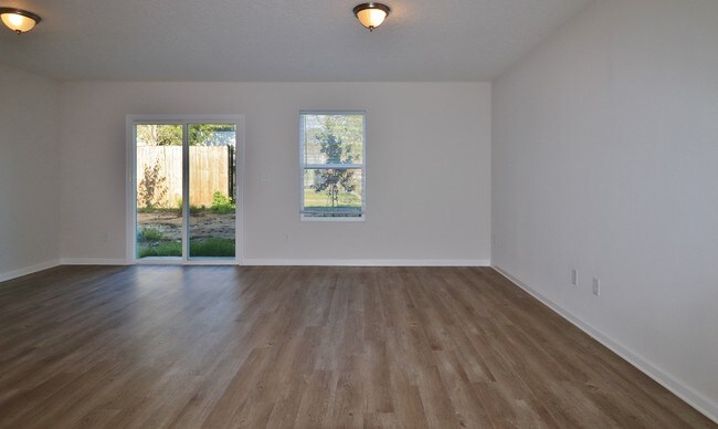 Foto del edificio - 5674 Marathon Pkwy