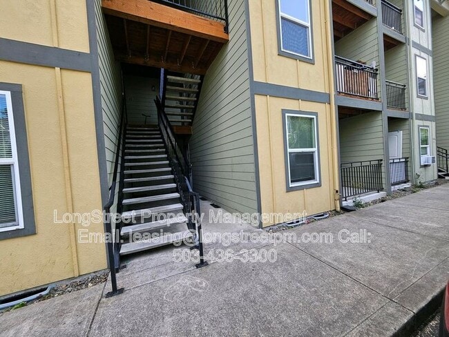Building Photo - 300 SE 148th Ave