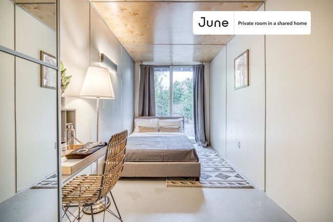 Private bedroom in 6 bed/6 bath Home - Private bedroom in 6 bed/6 bath Home