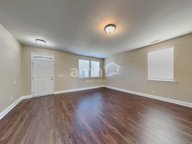 Foto del edificio - 238 Larktree Ln