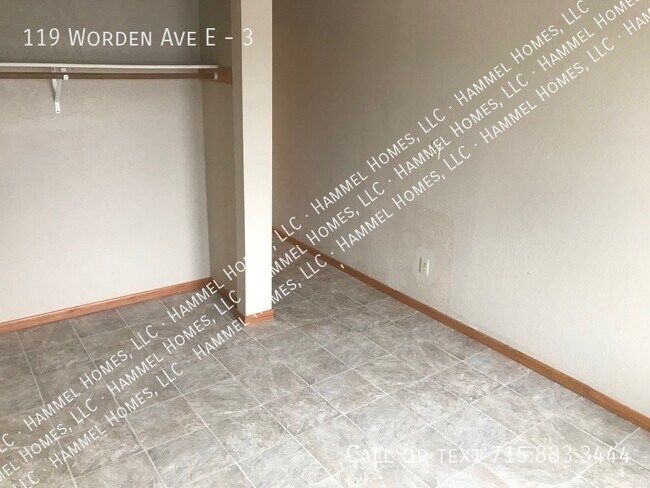 Foto del edificio - 119 Worden Ave E